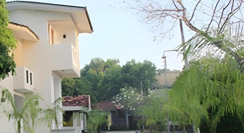 Kent Hotel Tissamaharama Exterior photo